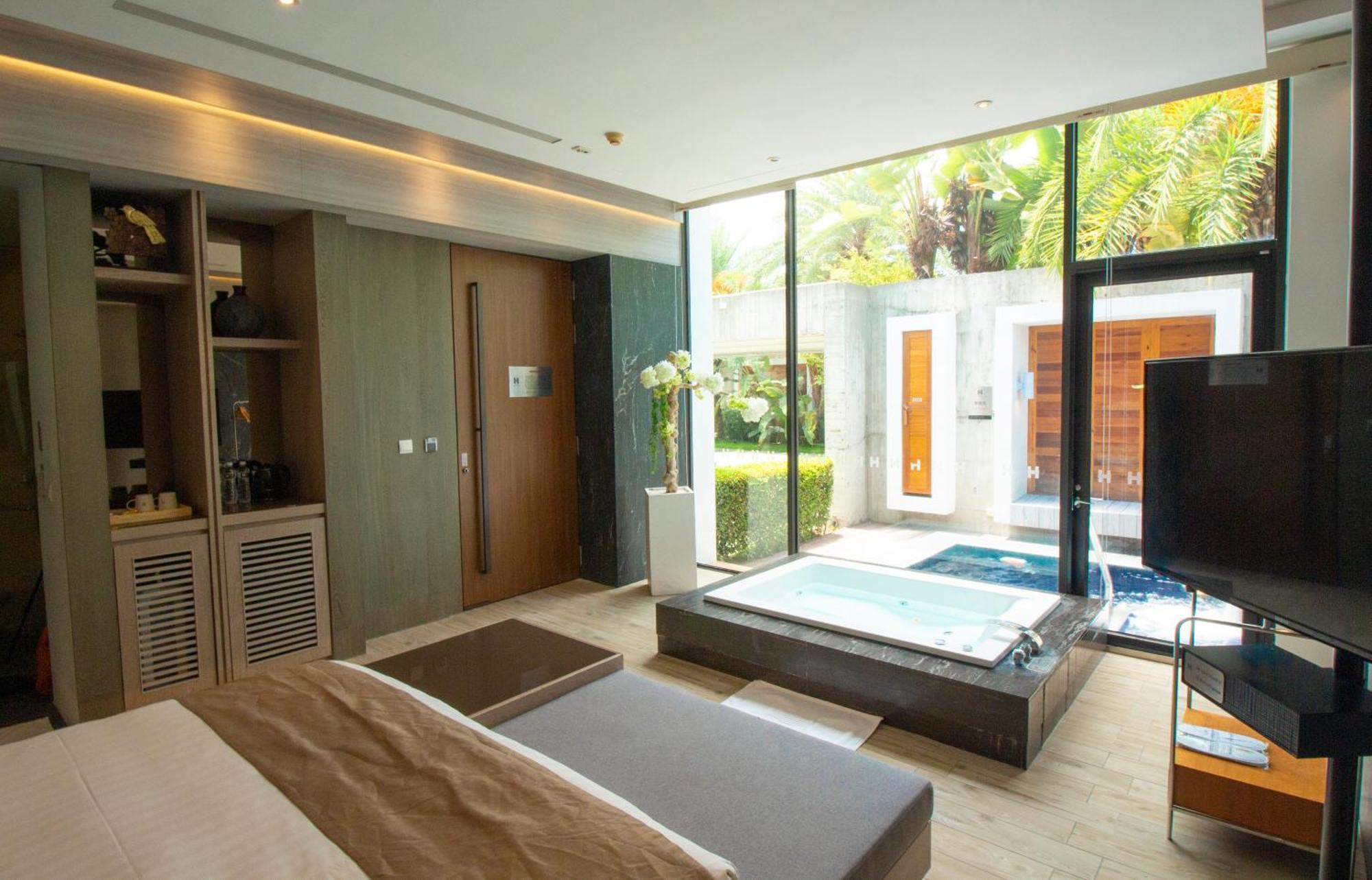 H Villa Inn Tainan Exterior foto
